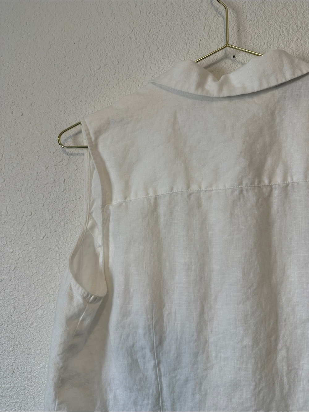 Sleeveless Button-Front White Linen Shirt by Richard Malcolm Irish Linen Medium - Picture 8 of 16